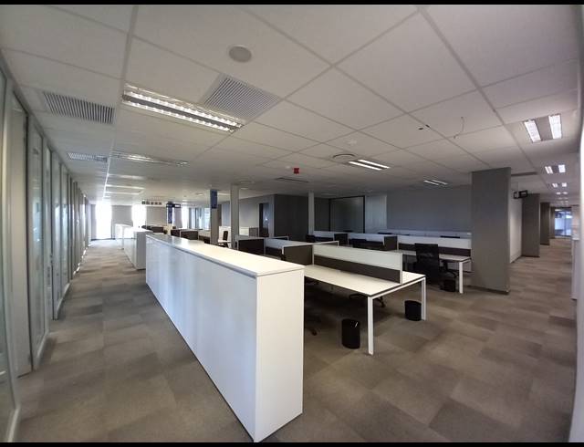2,248M² OFFICE TO LET IN BRYANSTON